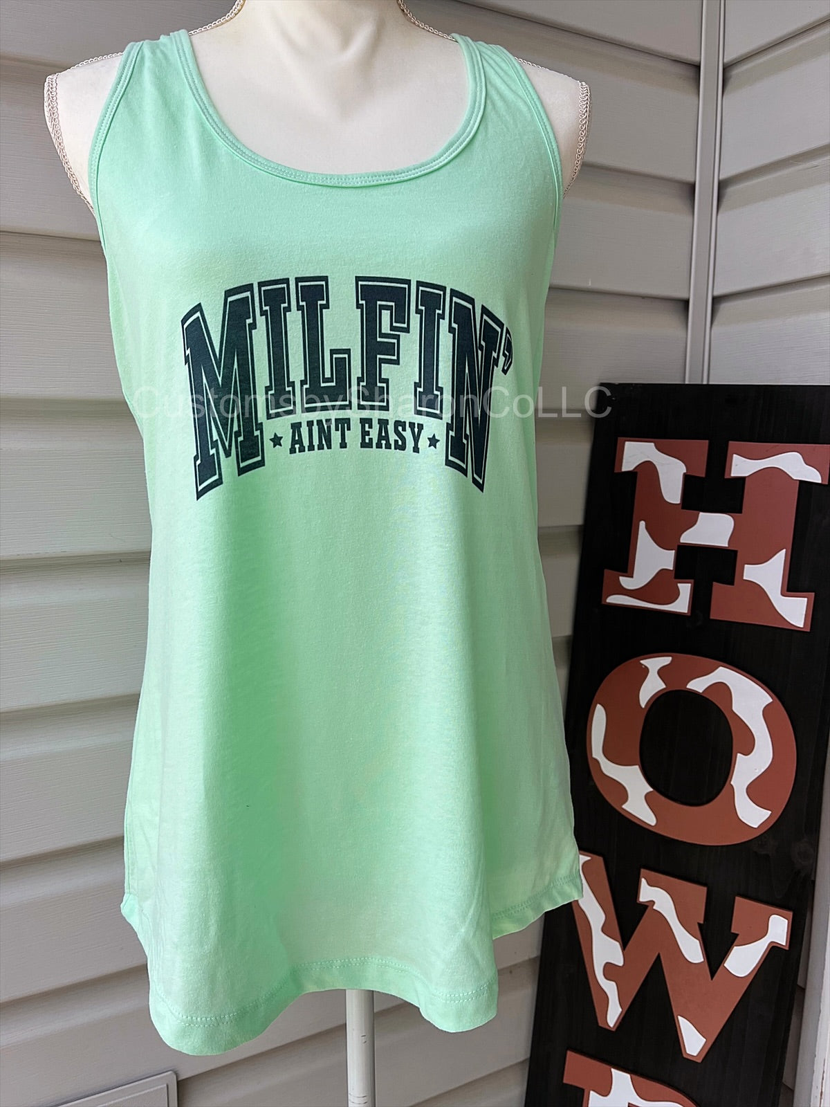 Milfin aint easy tanktop