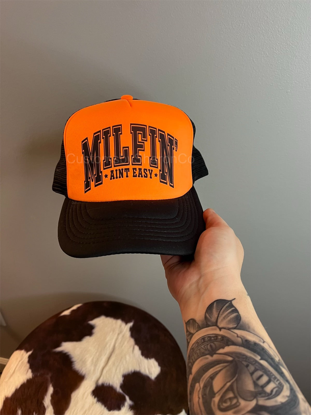 Milfin aint easy hat