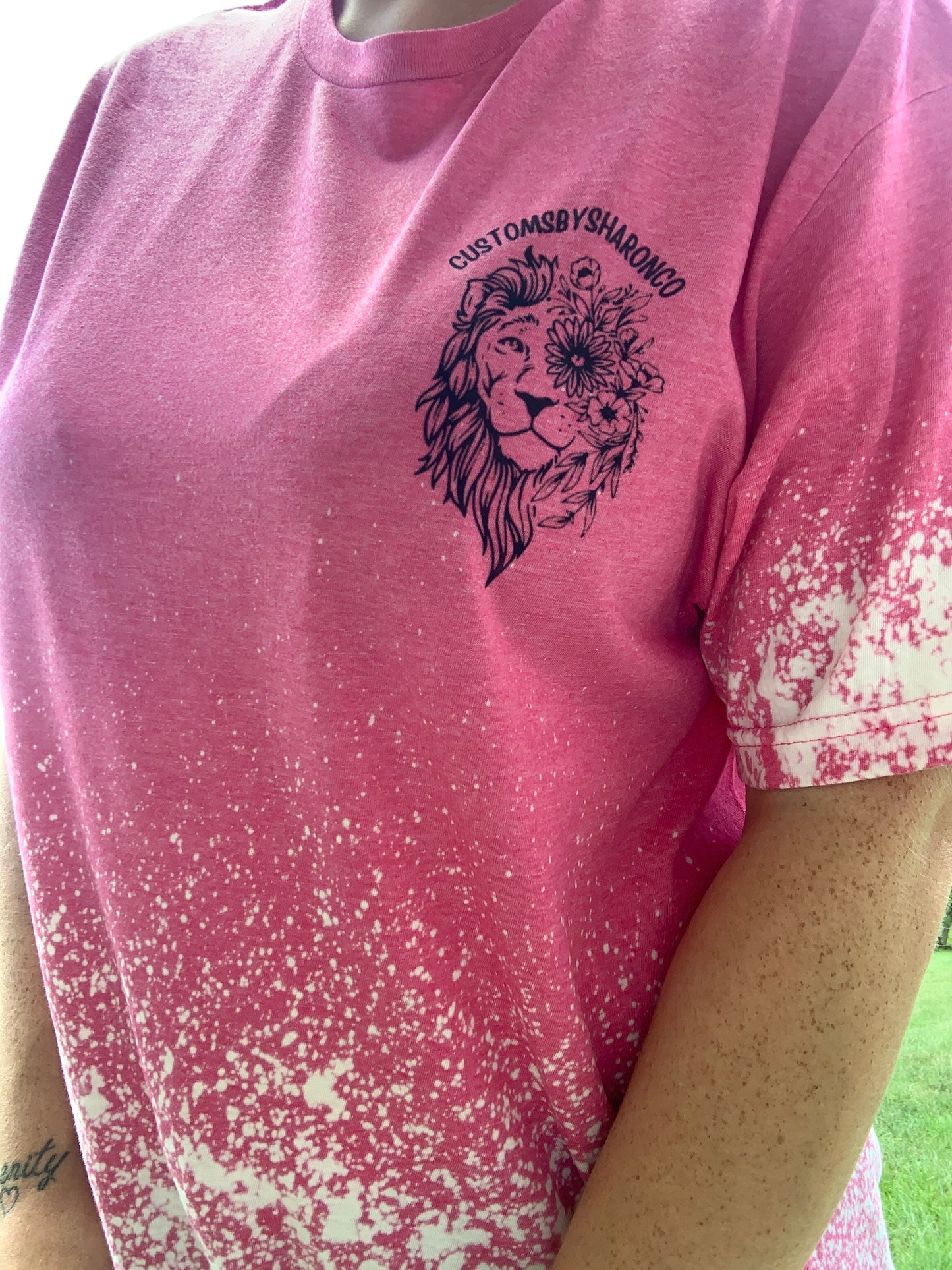 Somebody’s fine a$$ ol’ lady ombre bleached tee